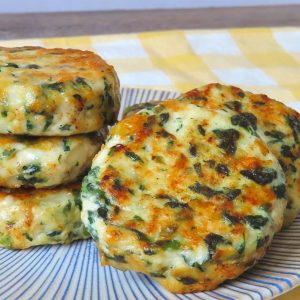 Hamburguesa de pollo y verduras
